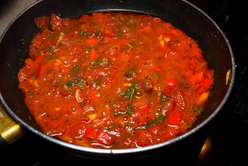 Острый томатный соус с болгарским перцем