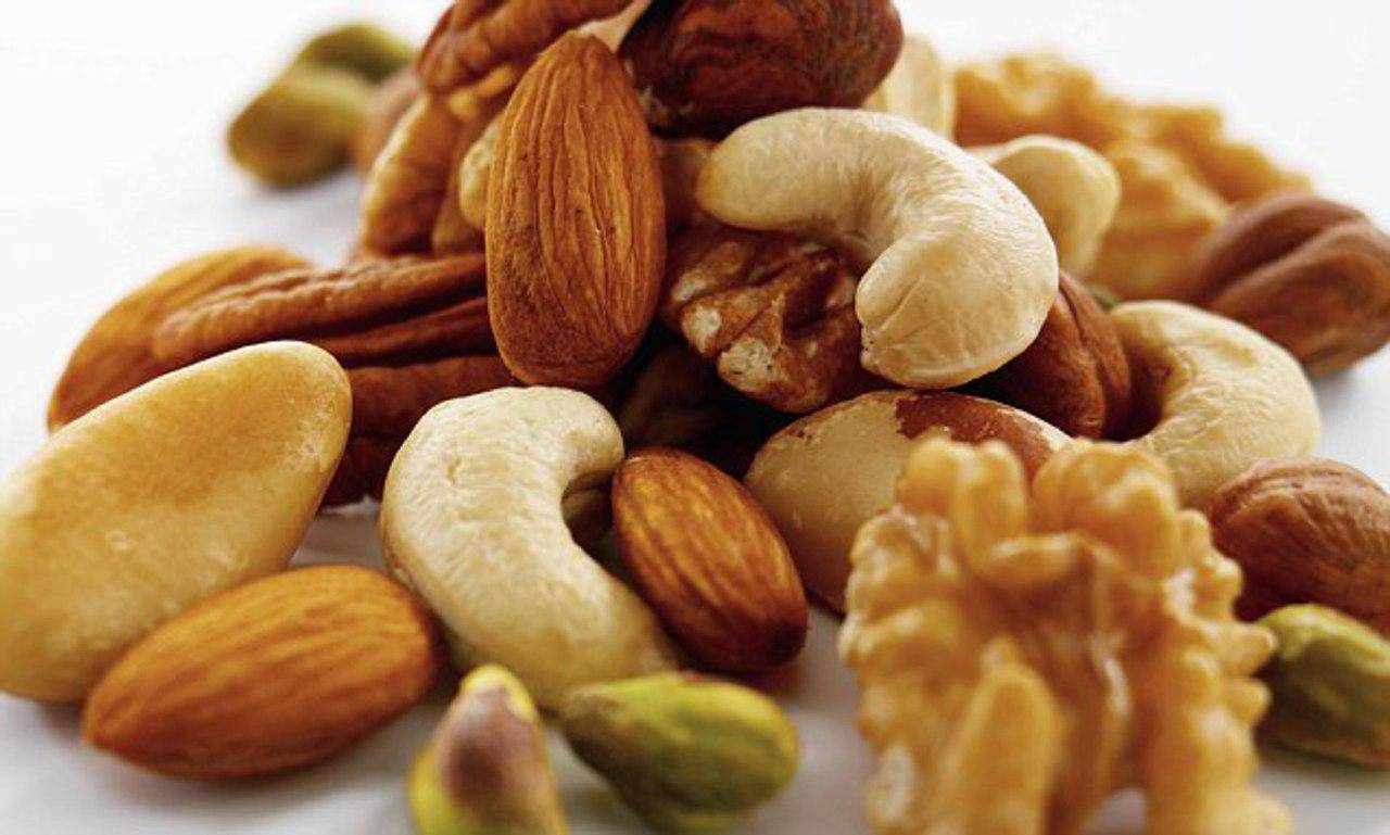 Каким образом привести давление в норму? как на организм влияют грецкие орехи?