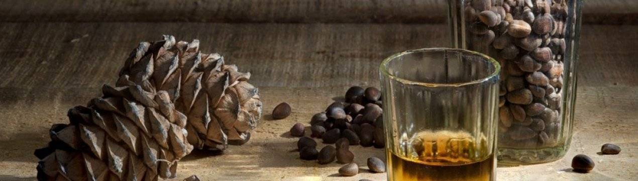 Настойка на кедровых орешках на самогоне, водке, спирту – рецепты. чем полезны кедровые орехи?