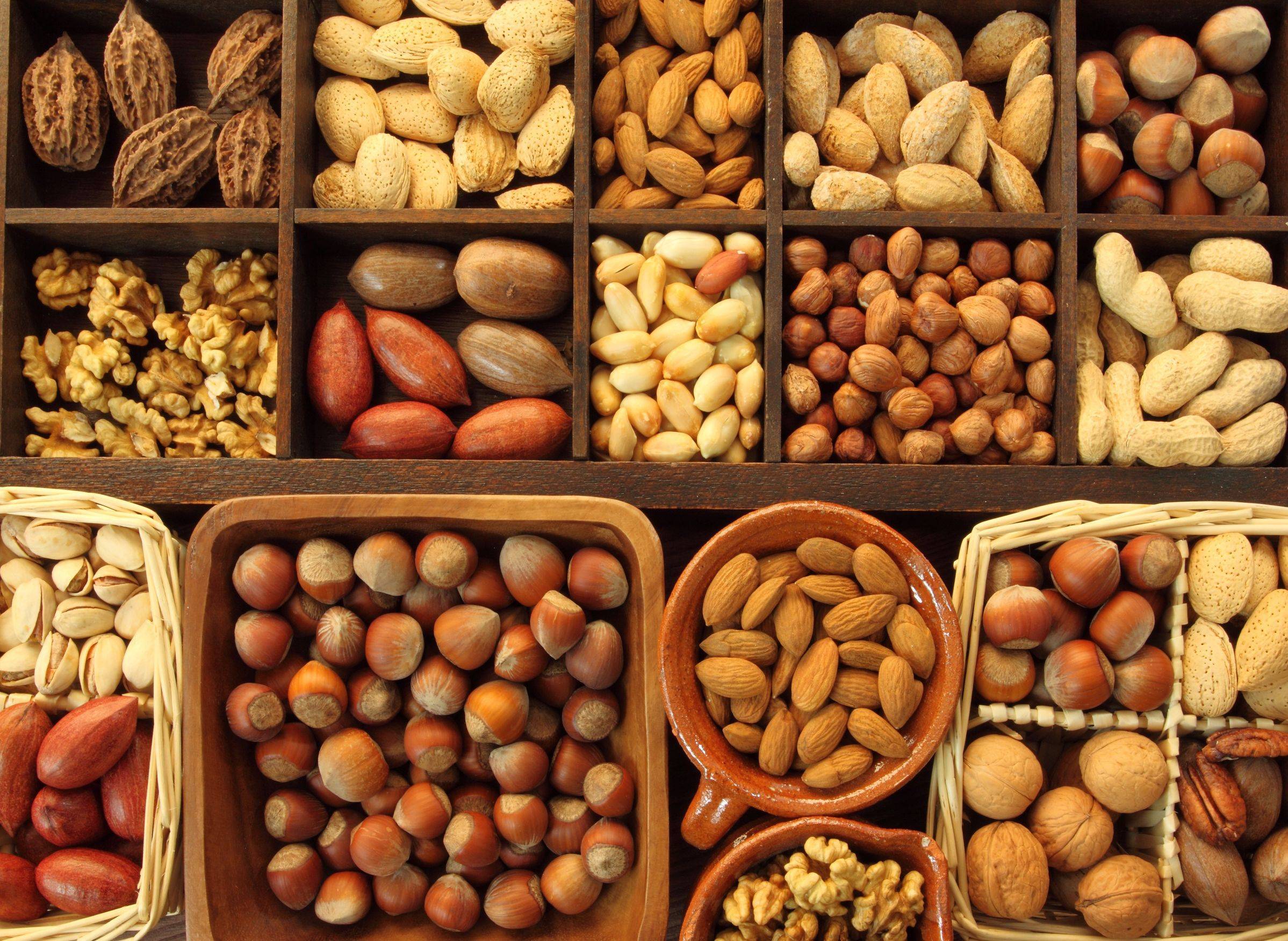 Орехи: польза и вред, виды, сравнительная таблица названий и калорийности