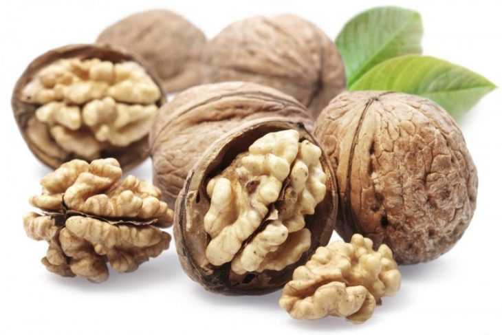 Как влияют орехи на артериальное давление? какие виды повышают и понижают его показатели?
