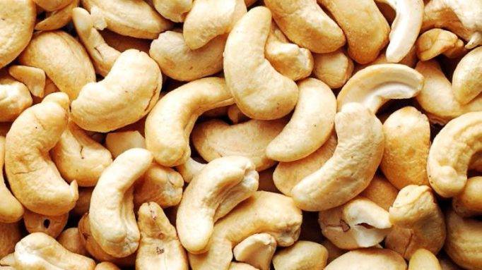 Какие орехи можно есть при сахарном диабете 2 типа: грецкие, кедровые, арахис, фундук?