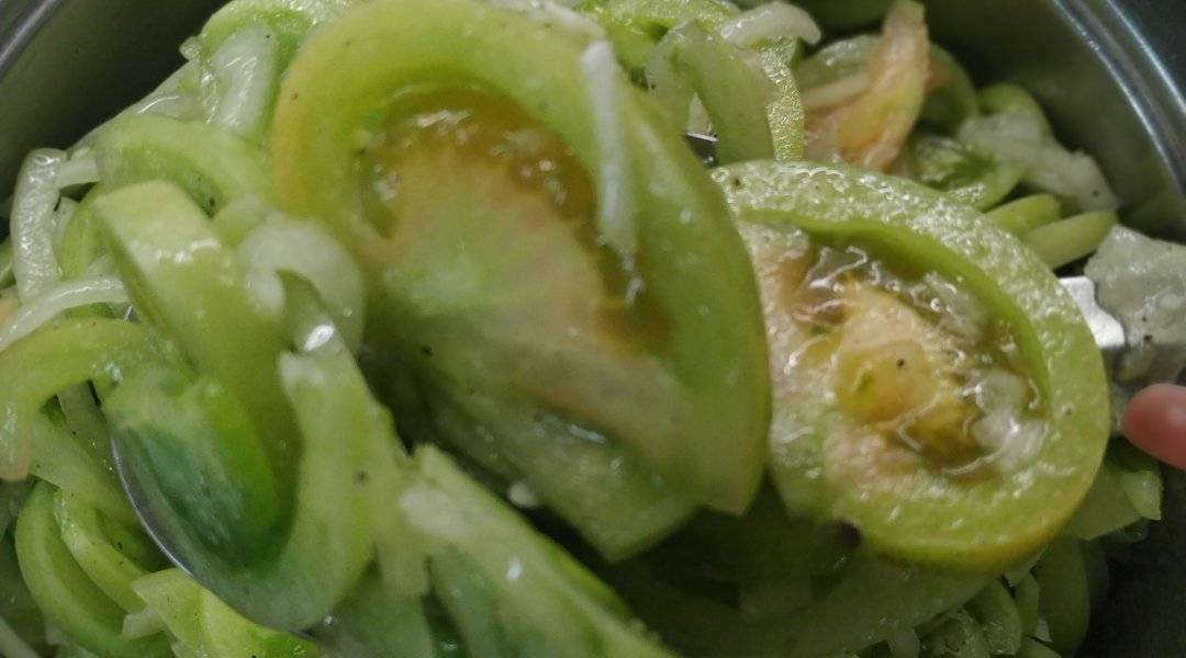 Салат из зеленых помидор на зиму - простые рецепты вкусного салата