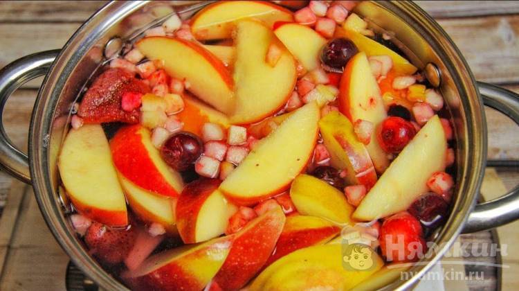 Как приготовить компот из свежих яблок