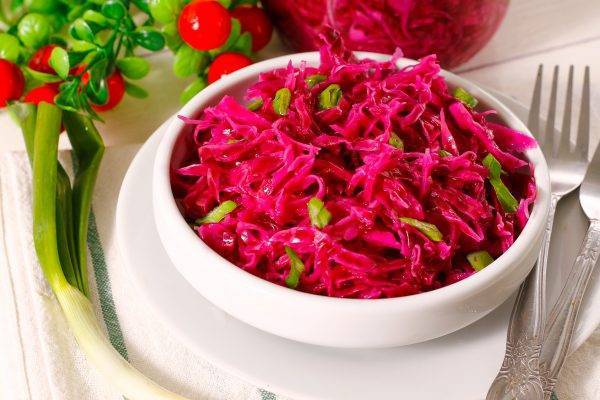 Что можно приготовить из фиолетовой капусты: рецепты салатов и других вкусных блюд