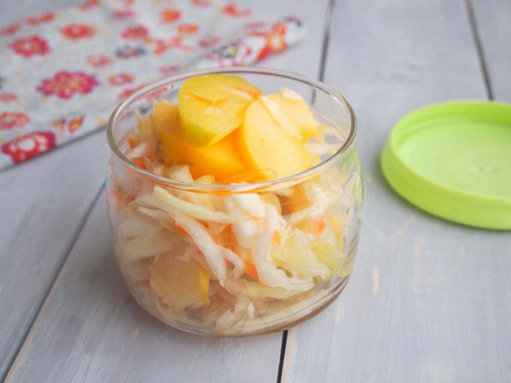 Маринованная капуста с яблоками и морковью. новые рецепты консервирования