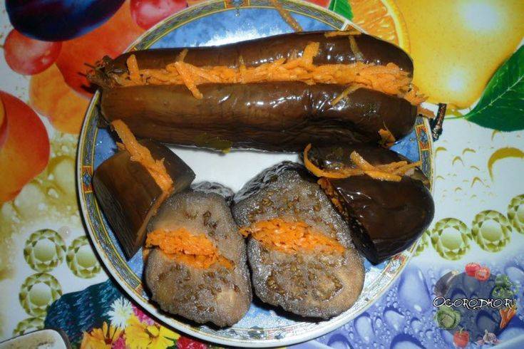 Квашеные баклажаны, фаршированные морковью и чесноком со стерилизацией и без