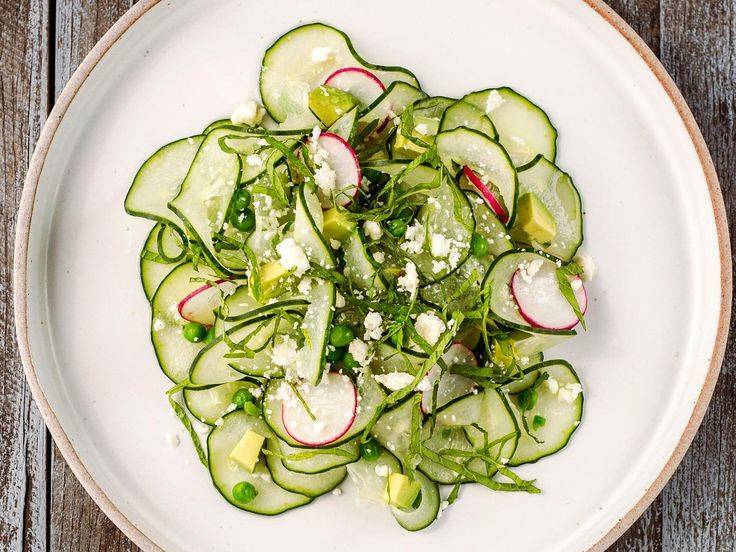 Салат с солеными огурцами: 323 домашних рецепта