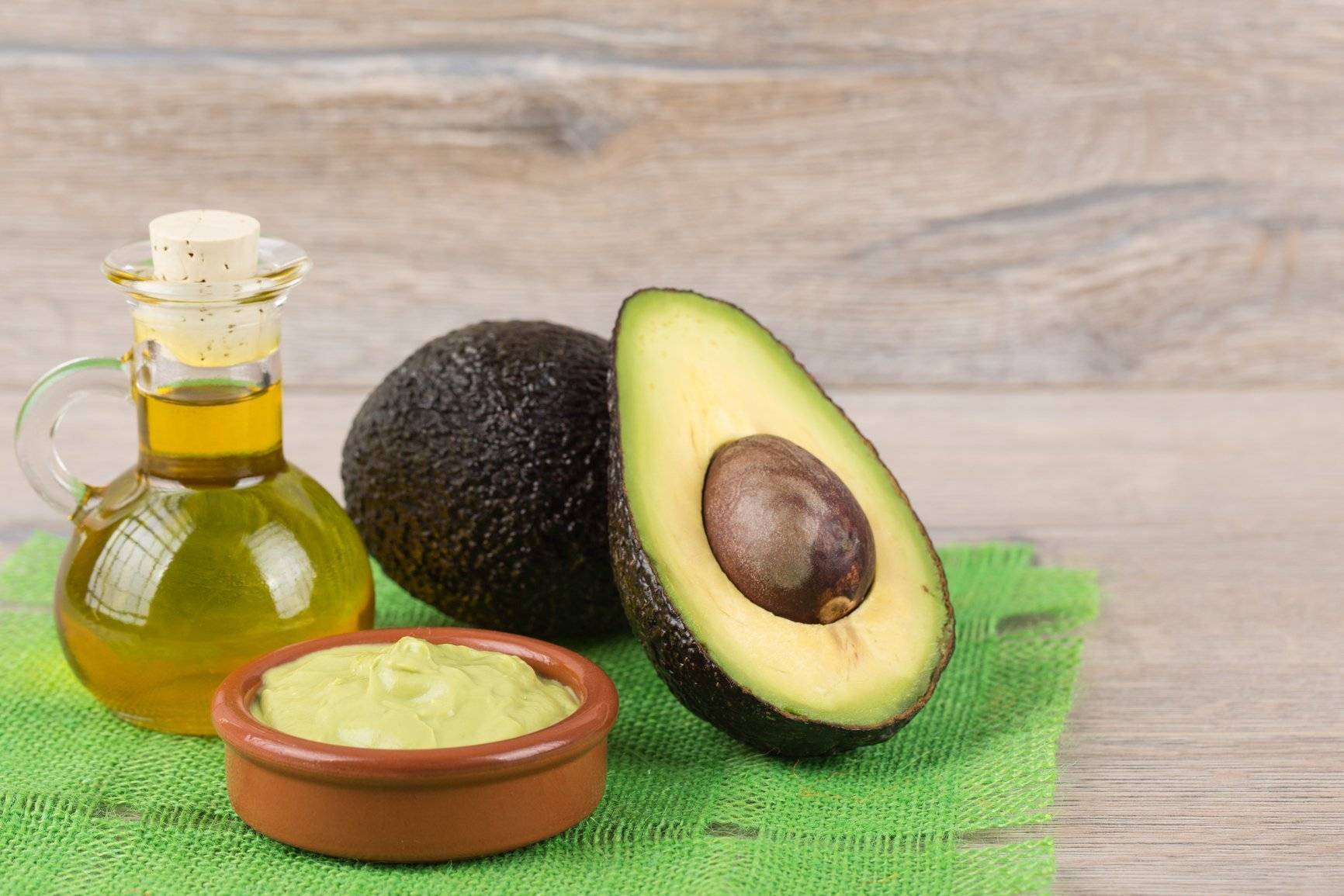 Авокадо - полезные свойства, противопоказания, калорийность, для похудения, рецепты, косточка и кожура