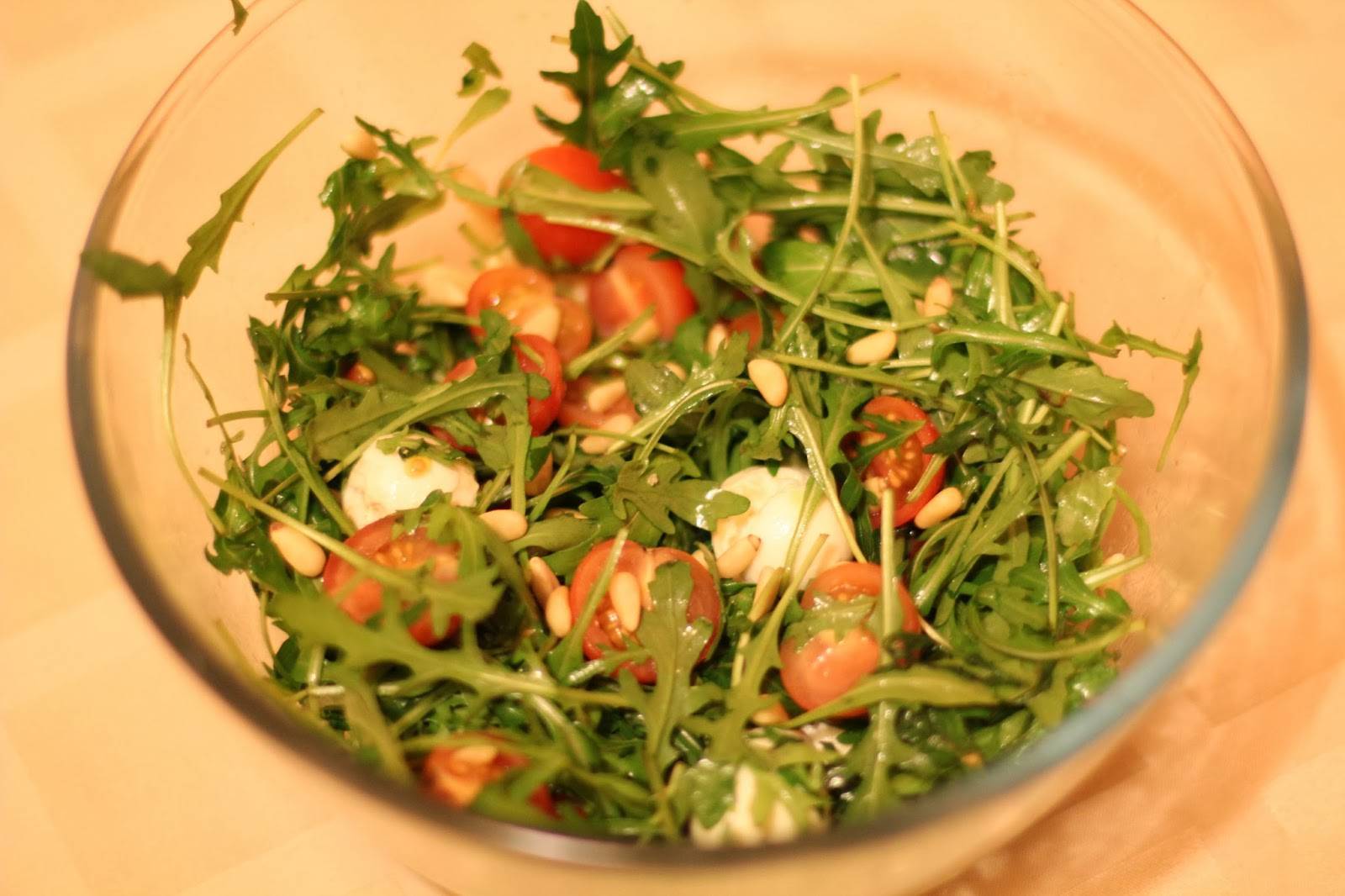 Витаминные салаты со свежей зеленью. рецепты от сибмам с фото