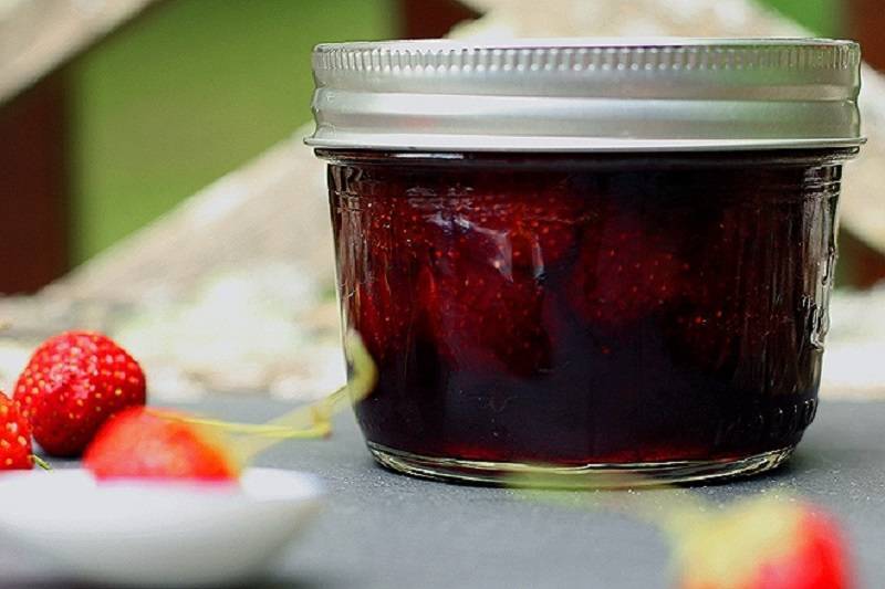 Варенье из клубники «пятиминутка» с целыми ягодами — лучшие рецепты