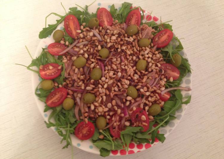 Салат с кедровыми орешками – 7 легких и вкусных салатов