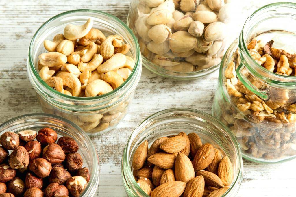Орехи при гастрите: особенности питания в острой и хронической фазе заболевания