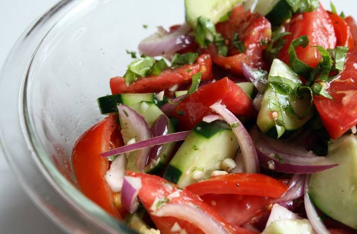 Салат из свежих огурцов - 644 домашних вкусных рецепта приготовления