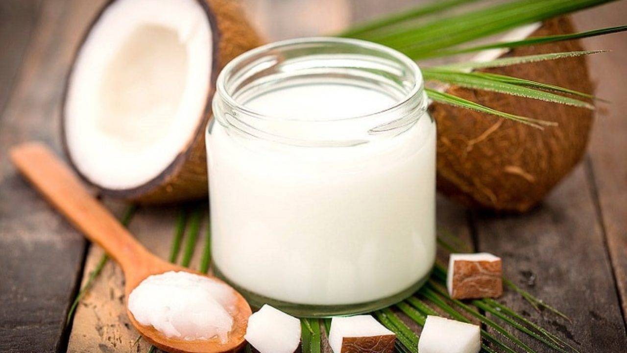 Кокосовое масло: способы применения и рекомендации врачей