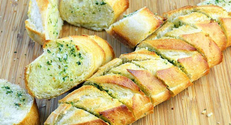 20 вкусных идей: что можно сделать с хлебом, кроме бутербродов