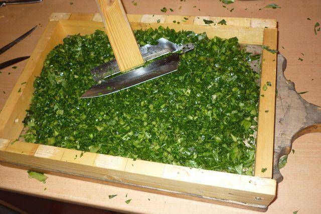 Крошево из зеленых листьев капусты: рецепт приготовления на зиму