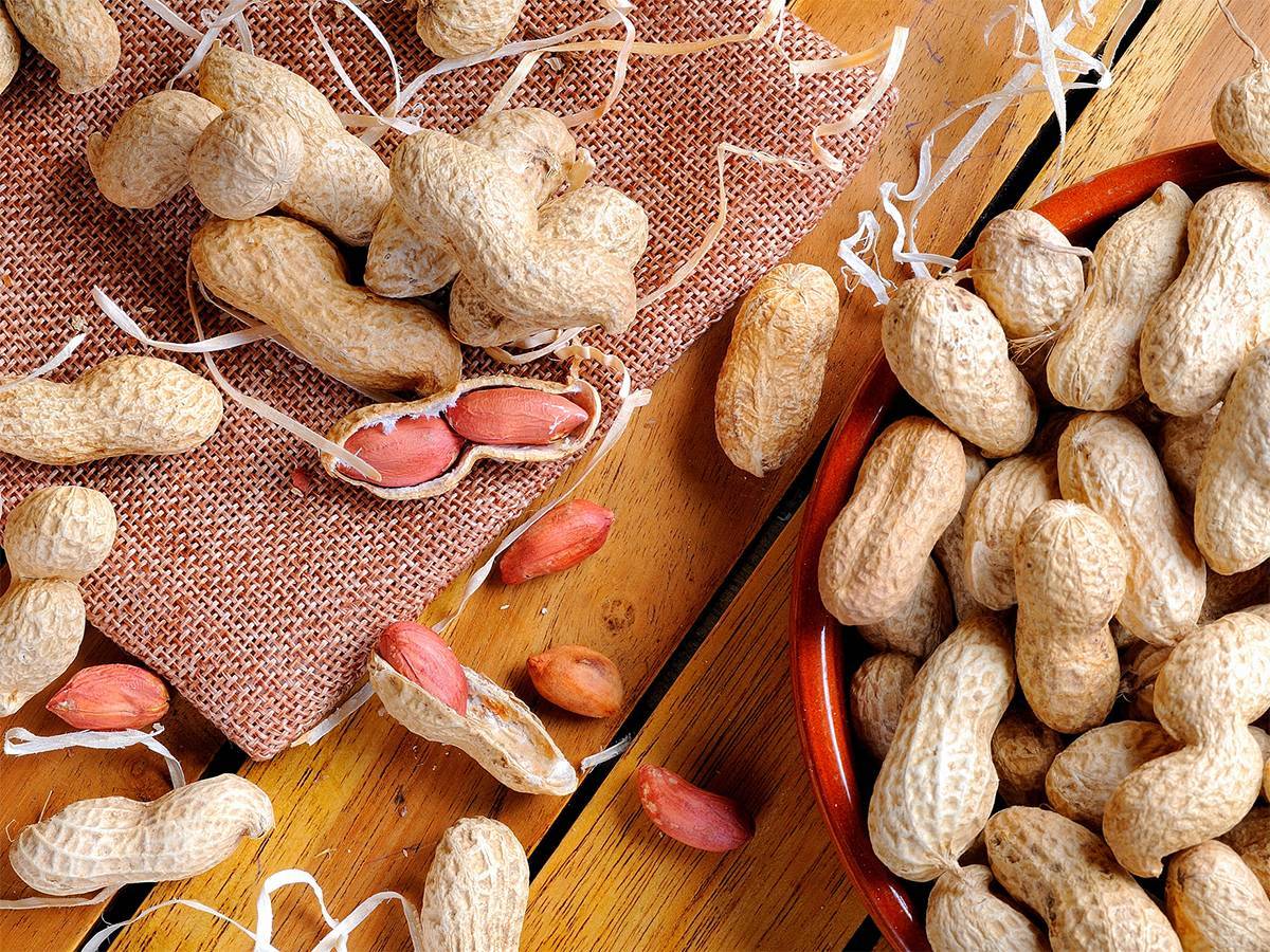 Вред и польза арахиса: состав и калорийность ореха, его влияние на организм женщин и мужчин