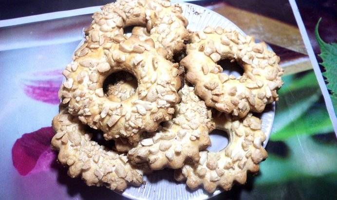 Песочные кольца с арахисом – кулинарный рецепт