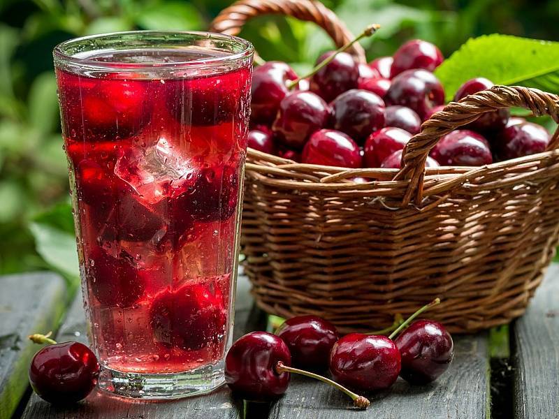 Как сварить вкусный компот из замороженных ягод и фруктов?