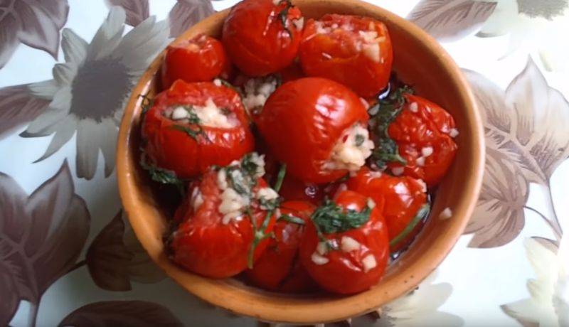 Малосольные помидоры - 14 рецептов быстрого приготовления