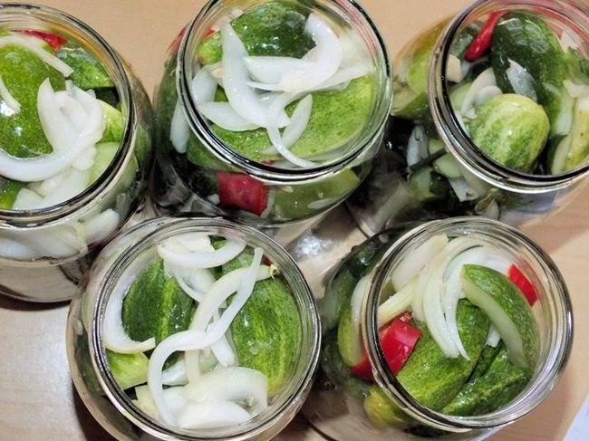 Салат из огурцов с луком на зиму