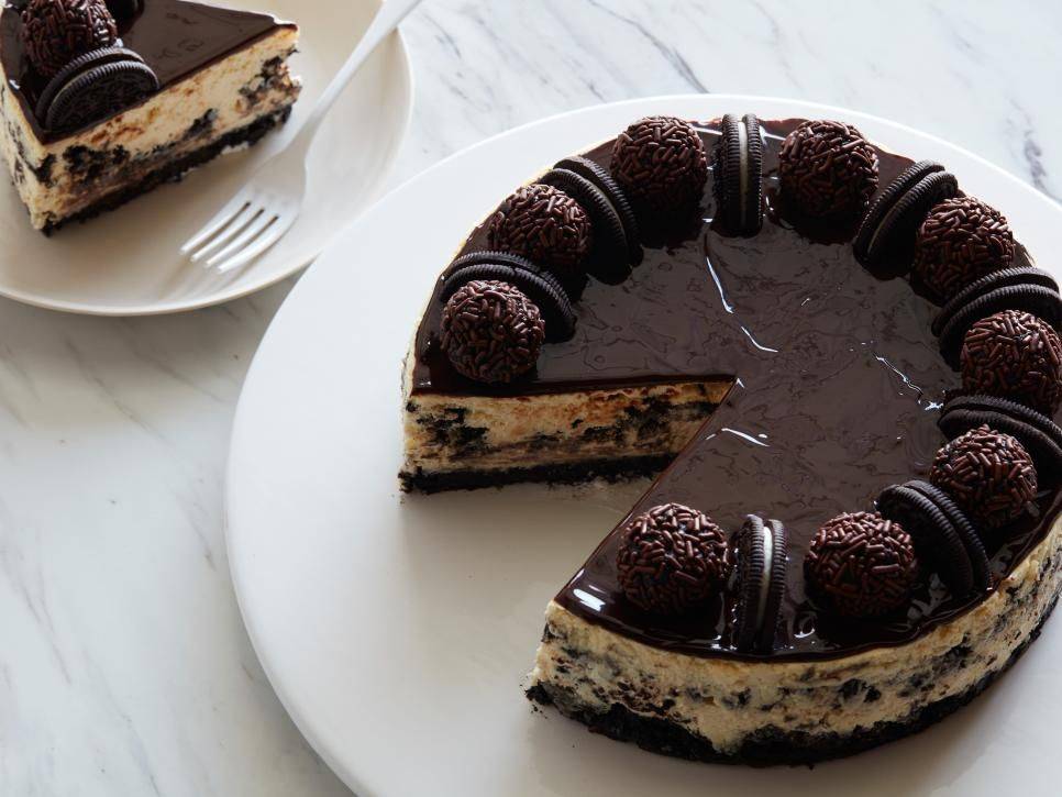 Белое и чёрное – это торт «орео». в поисках изысканной гармонии вкуса: рецепты бисквитного и песочного торта «орео» (с фруктами, шоколадом, творогом)