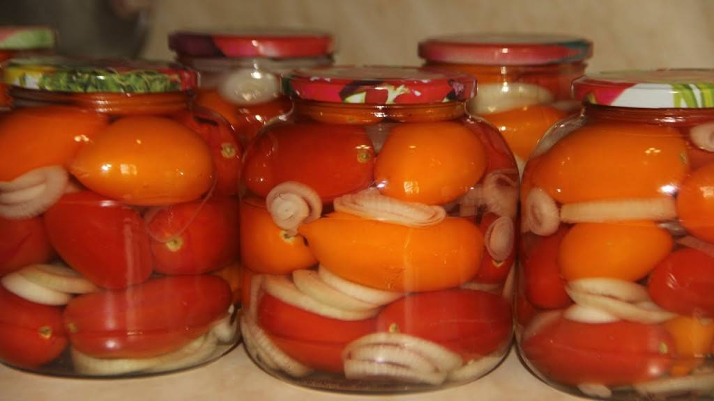 Аппетитные закатки из помидоров: одобрено всей семьей!