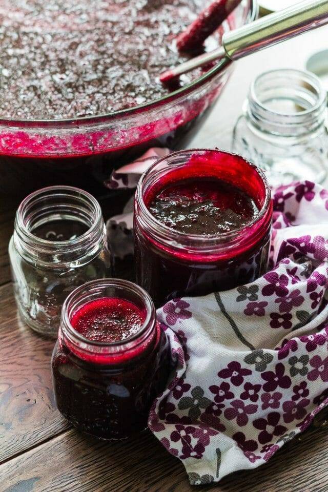 Черная смородина протертая с сахаром: 5 рецептов