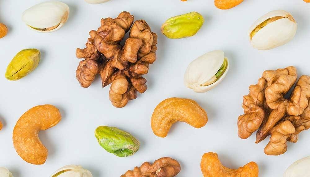Орехи для мужчин: самые полезные для организма, и какие приносят пользу и вред, влияют ли на набор веса, для чего едят, какова суточная доза, как действуют кешью?