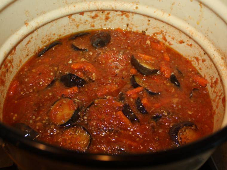 Рецепты приготовления баклажанов в томатном соусе на зиму