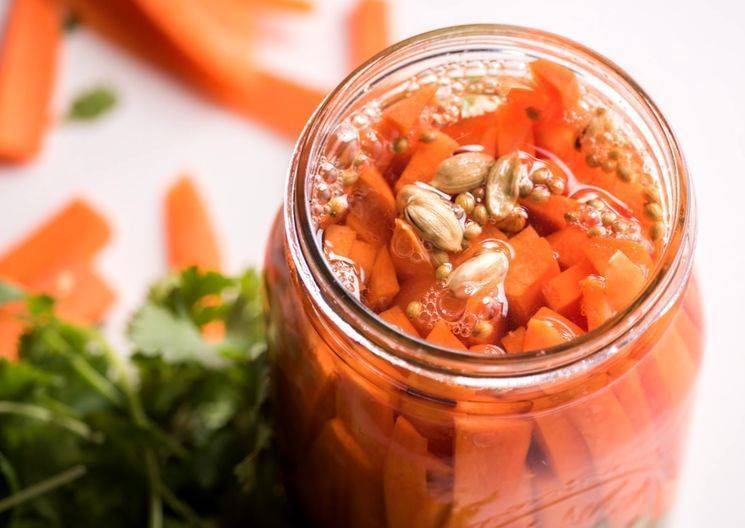 Маринованная морковь быстрого приготовления - 6 пошаговых фото в рецепте