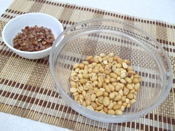 Как очистить арахис от шелухи и хранить его правильно