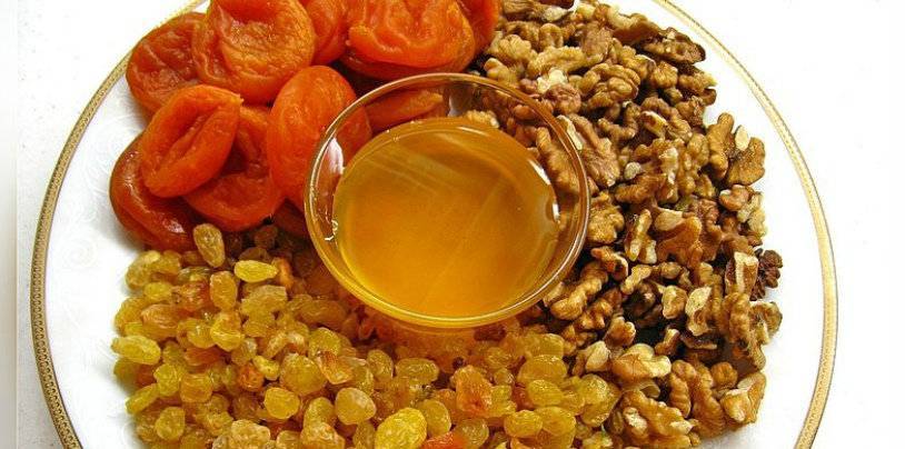 Полезные свойства и противопоказания грецкого ореха с медом