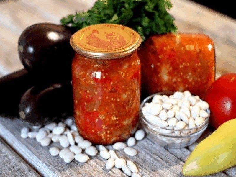 Салат из консервированной фасоли и лечо