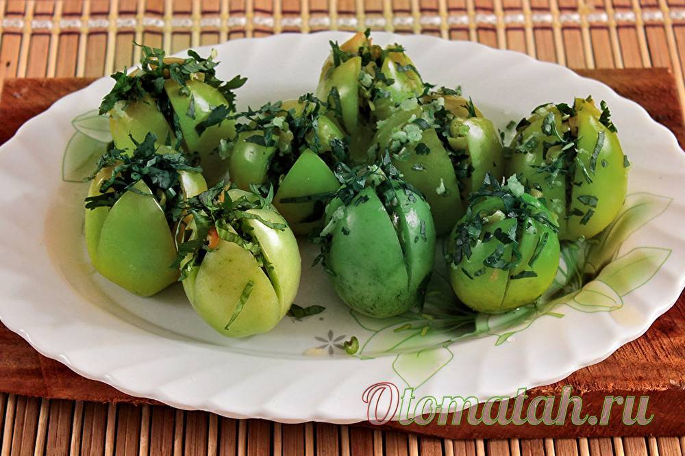 Зелёные помидоры на зиму, фаршированные чесноком — пошаговый рецепт с фото