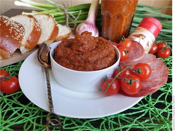 Лютеница по-болгарски - рецепт приготовления в домашних условиях
