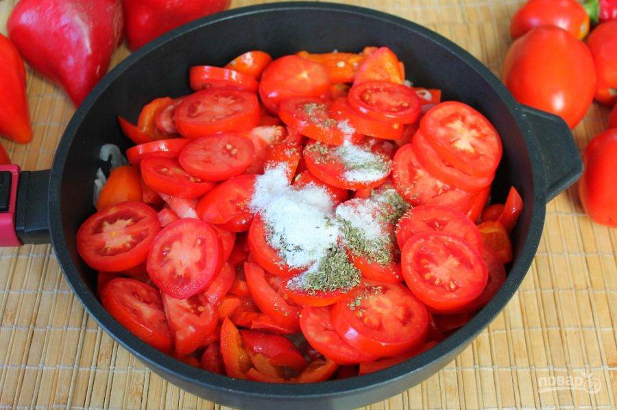 Рецепт салата из помидоров со сладким перцем и растительным маслом как в детском саду | меню недели