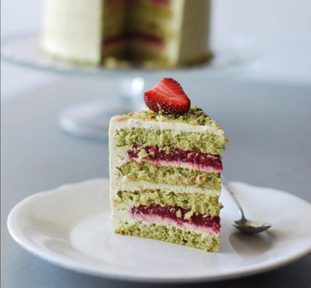 Фисташковый торт с малиной рецепт с фото пошагово и видео - 1000.menu