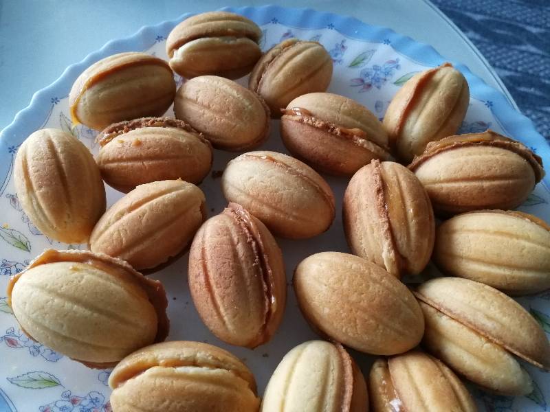 Орешки со сгущенкой — 4 классических рецептов