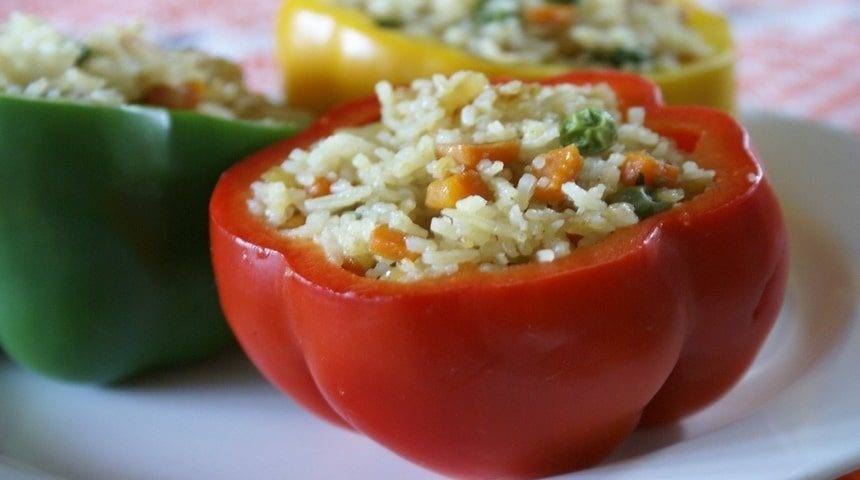Фаршированные помидоры с фаршем и рисом в духовке - пошаговый фоторецепт