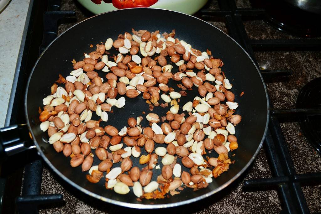 Ореховые секреты: как обжарить арахис правильно?