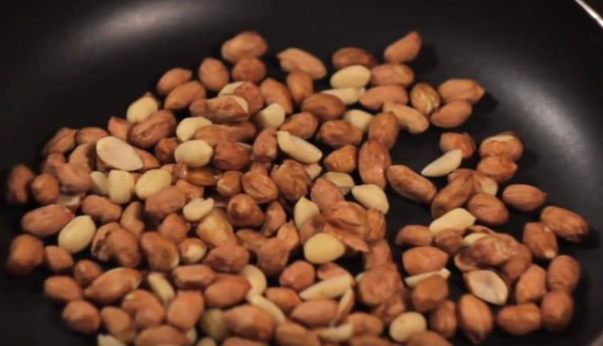 Как пожарить арахис в микроволновке: в шелухе, с солью, сладкий