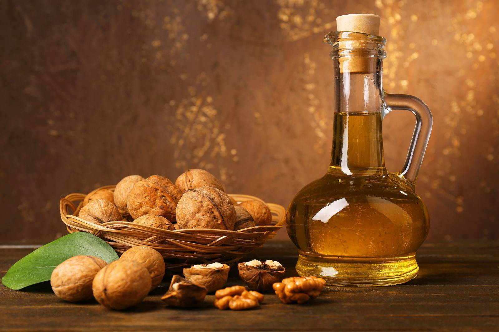 Особенности приготовления настоек из перегородок грецкого ореха для лечения разных болезней