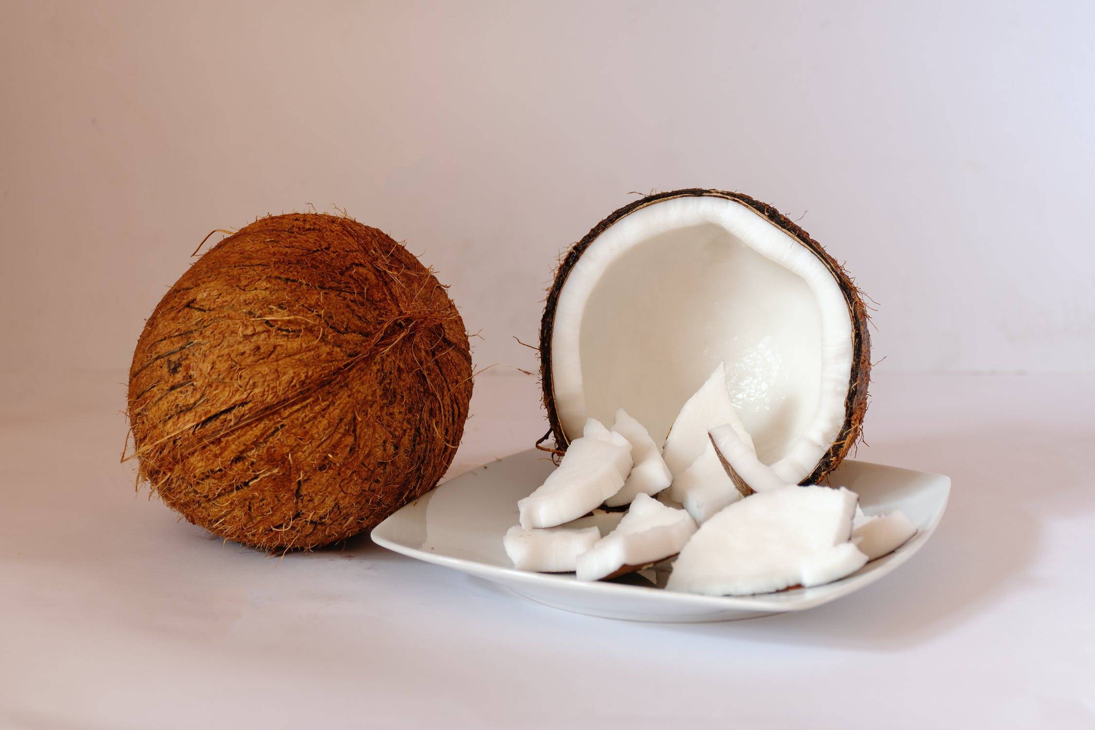 Плод «дерева лентяев»: чем полезен кокос и что известно об этих псевдоорехах?