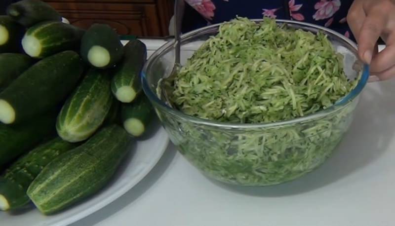 Салат з огірків на зиму з гірчицею - рецепт приготування смачної страви - заготовки