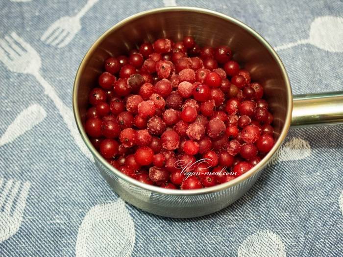 Маринованный чеснок с красной смородиной на зиму: рецепты маринования с фото и видео