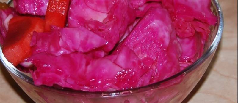 Маринованная капуста со свеклой и чесноком — пошаговый рецепт с фото