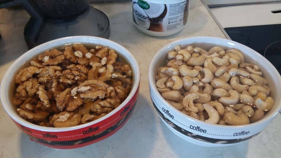Как подготовить кешью перед употреблением? Нужно ли мыть орехи и каким образом?