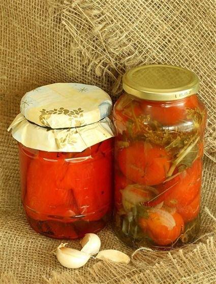 Консервированные помидоры с морковной ботвой :: syl.ru
